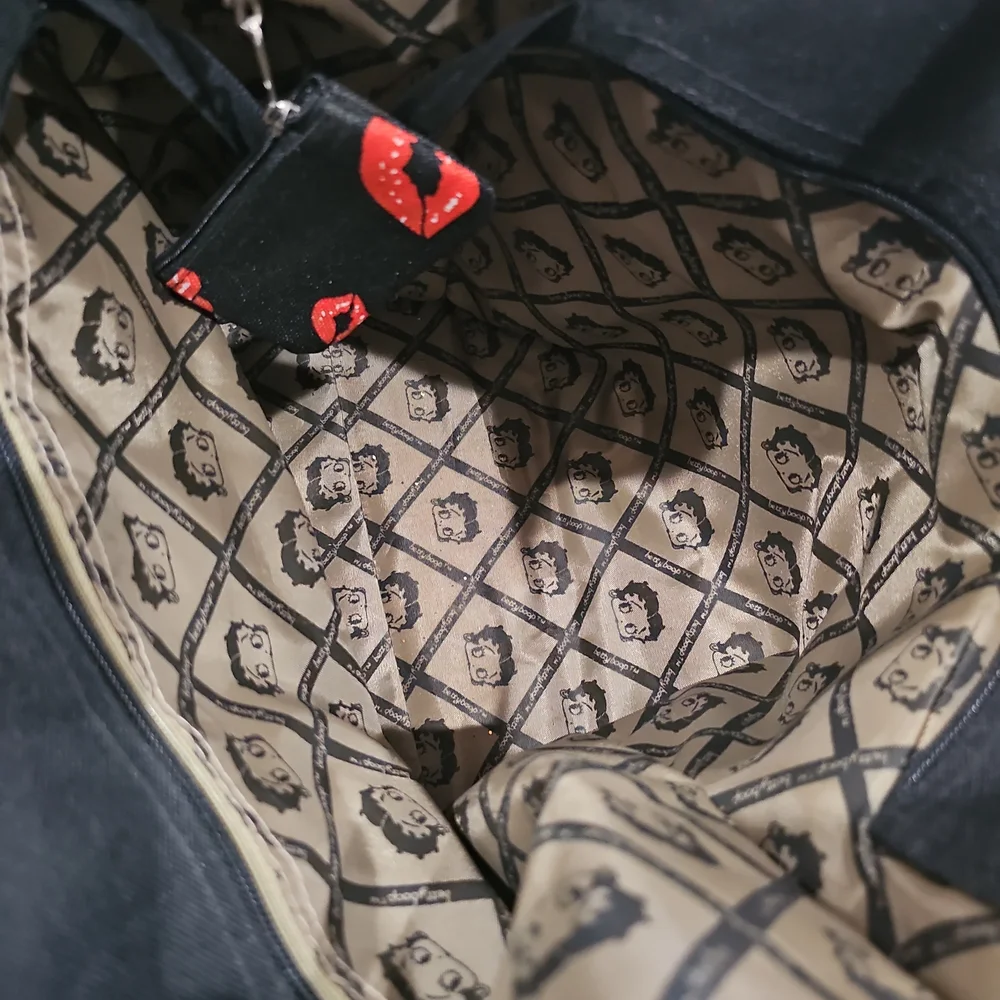 Black Tote Bag with Betty boop Cartoon Design - Picture 7 of 12